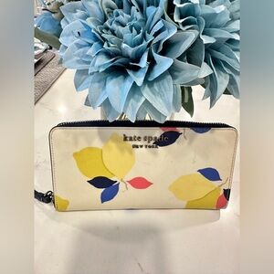 Kate Spade New York NWT Cameron Large Wallet LEMON ZEST